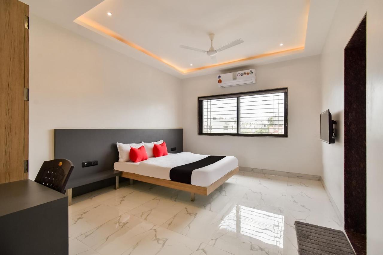 Capital O 71866 Hotel Ansh Aurangabad  Exteriör bild
