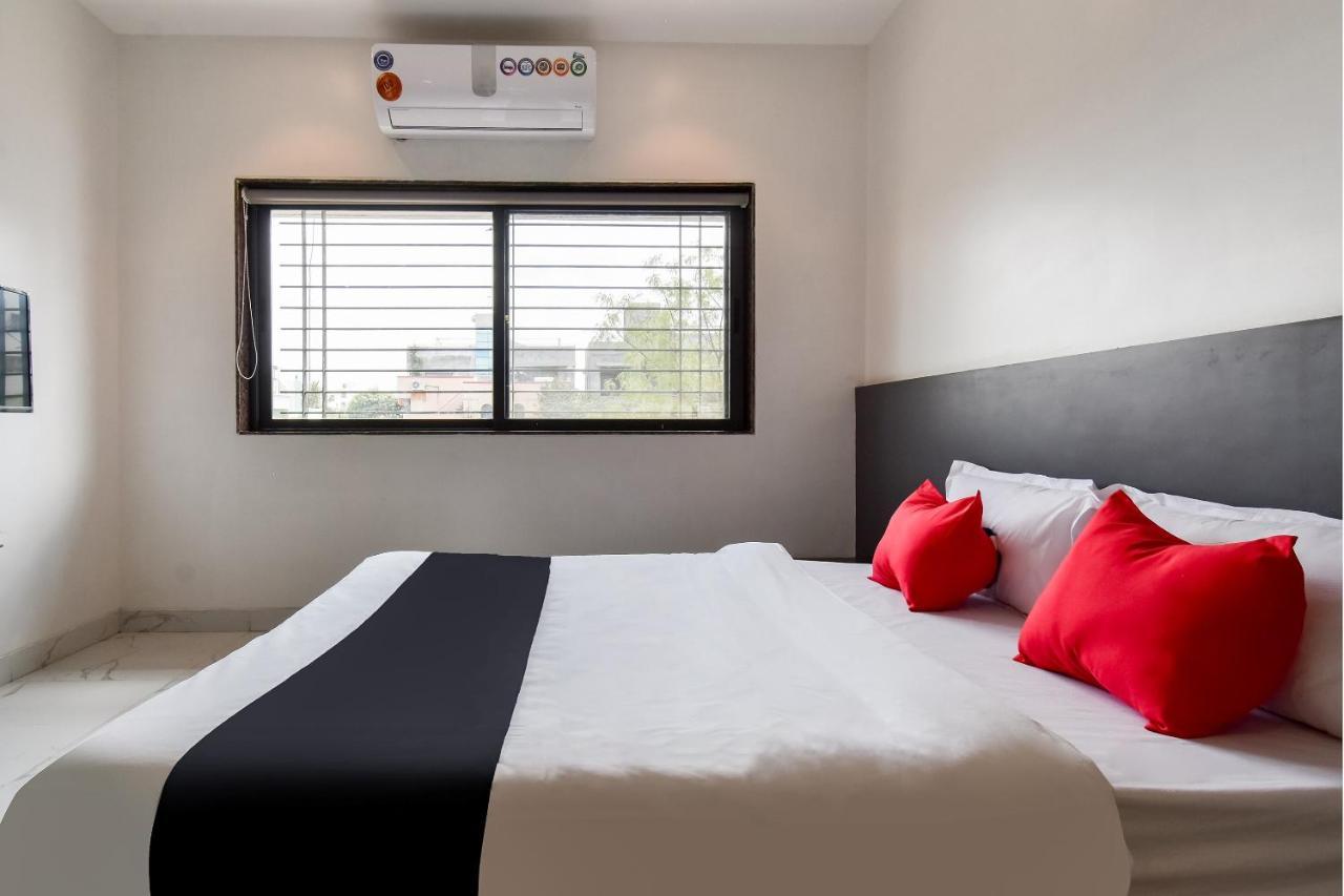 Capital O 71866 Hotel Ansh Aurangabad  Exteriör bild