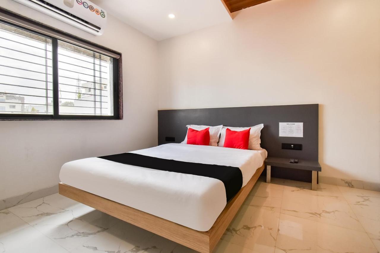 Capital O 71866 Hotel Ansh Aurangabad  Exteriör bild